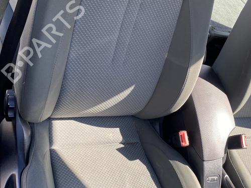 Stol høyre foran SEAT ALTEA (5P1) 2.0 TDI 16V (140 hp) 25116525