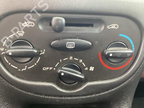Used Climate control Climate control PEUGEOT 206 Hatchback (2A/C) 1.4 HDi eco 70 (68 hp) 27818783 27818783