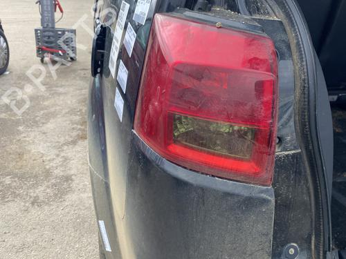 Used Left taillight Left taillight PEUGEOT 4007 (VU_, VV_) 2.2 HDi (156 hp) 33170839 33170839