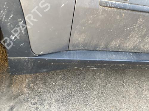 Used Left sideskirt Left sideskirt 32493920 32493920