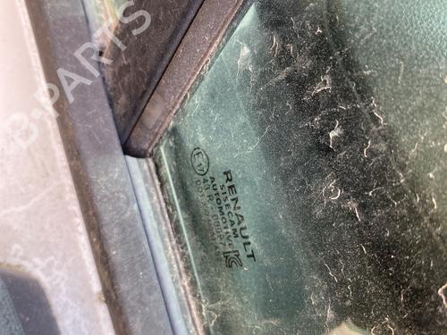 front-right-quarter-glass-renault-clio-v-b7_-2019-39042314 main image