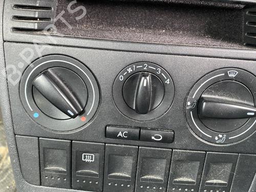 Used Climate control Climate control VW POLO III (6N1) 60 1.4 (60 hp) 33013667 33013667