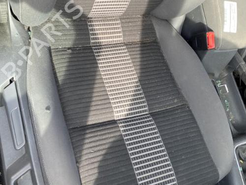 Used Right front seat Right front seat 22123829 22123829