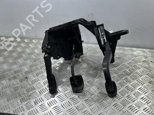 Used Pedal Pedal RENAULT MASTER III Van (FV) 2.3 dCi 110 FWD (FV0R, FV0W, FV1A) (110 hp) 22113890 22113890