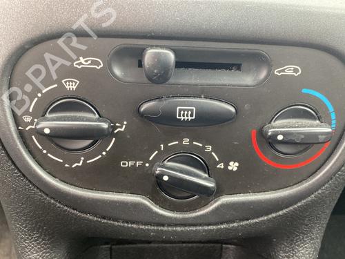 Used Climate control PEUGEOT 206 Hatchback (2A/C) 1.4 HDi eco 70 (68 hp) 27818783