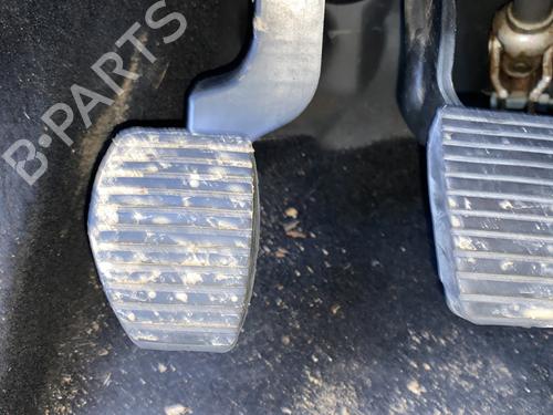 Used Pedal Pedal PEUGEOT 208 I (CA_, CC_) 1.2 VTI 82 (82 hp) 31580908 31580908