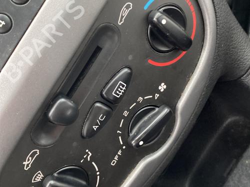climate-control-peugeot-206-sw-2ek-2002-31863397 main image