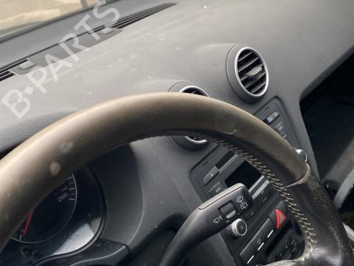 Used Dashboard Dashboard AUDI A3 Sportback (8PA) 1.9 TDI (105 hp) 30603934 30603934