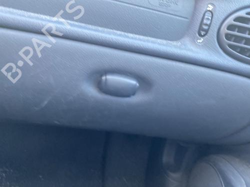Used Glove box Glove box RENAULT MEGANE I (BA0/1_) 1.6 16V (BA04, BA0B, BA11, BA1J, BA16, BA19, BA1K, BA1V,... (107 hp) 33051093 33051093