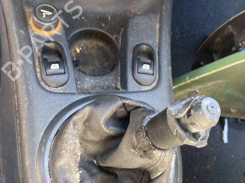 Used Gear lever CITROËN C3 I (FC_, FN_) 1.4 i (73 hp) 25475276