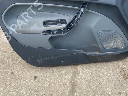 Forreste venstre beklædning FORD FIESTA VI (CB1, CCN) 1.4 TDCi (68 hp) 22921289