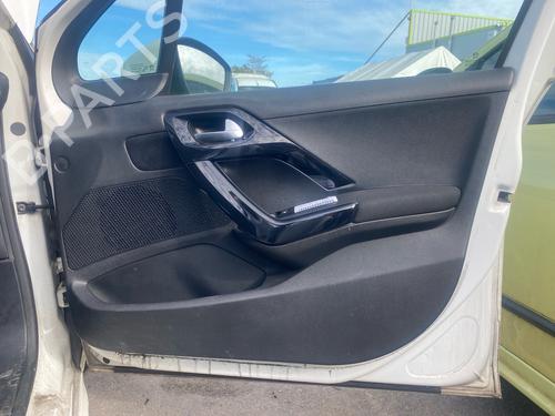 Used Front right panel Front right panel PEUGEOT 208 I (CA_, CC_) 1.6 BlueHDi 100 (100 hp) 40027651 40027651