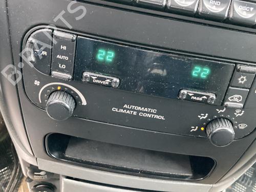 Airco bedieningspaneel CHRYSLER VOYAGER IV (RG, RS) 2.5 CRD (141 hp) 22127910