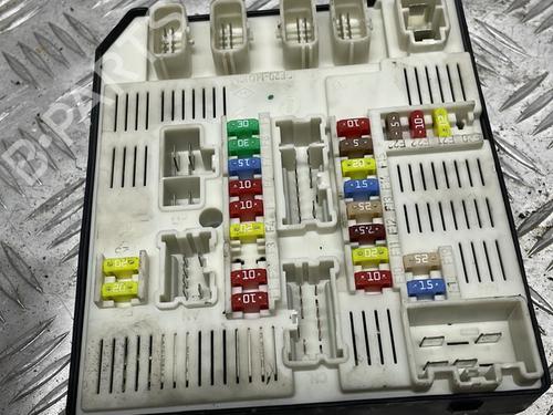 Sikringsdose RENAULT MEGANE III Hatchback (BZ0/1_, B3_) 1.5 dCi (86 hp) 19904953