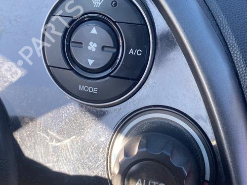 Used Climate control Climate control HONDA CIVIC VIII Hatchback (FN, FK) 2.2 CTDi (FK3) (140 hp) 33818714 33818714
