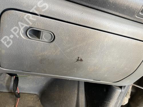 Glove box CITROËN JUMPY I Van (BS_, BT_, BY_, BZ_) 2.0 HDi 95 00008220L7