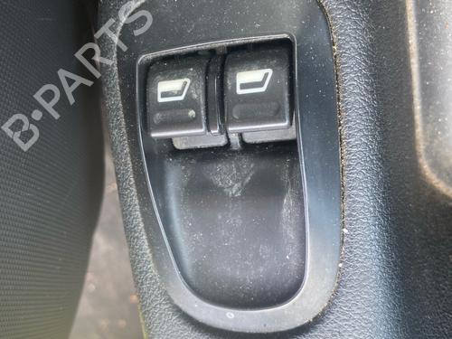 Left front window switch PEUGEOT 206+ (2L_, 2M_) 1.4 HDi eco 70 | BP38876701I27 - Image 2
