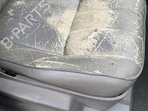 Used Right front seat LAND ROVER RANGE ROVER II (P38A) 2.5 D 4x4 (136 hp) 19905934