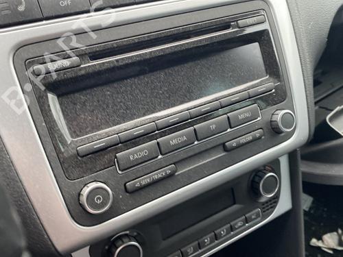 Used Radio VW POLO V (6R1, 6C1) [2009-2022]  22178811