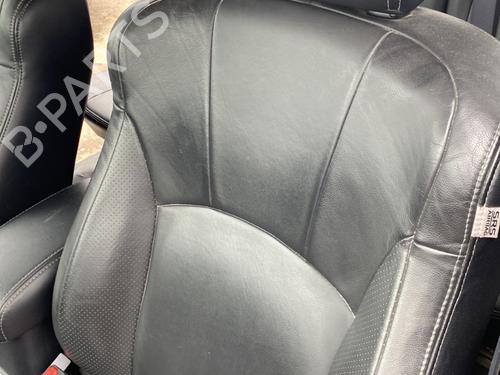 Used Left front seat Left front seat PEUGEOT 4007 (VU_, VV_) 2.2 HDi (156 hp) 33170874 33170874