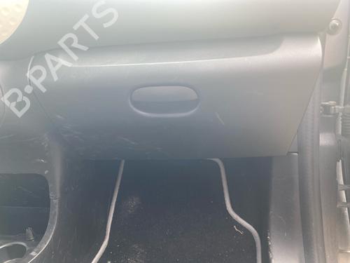 Handskerum RENAULT TWINGO III (BCM_, BCA_) 0.9 TCe 90 (BCM9, BCM2) | BP38072036C95 - Image 2