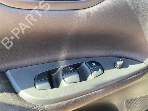 Used Left front window switch Left front window switch 37706994 37706994