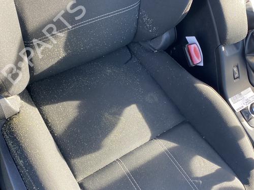 Stol høyre foran RENAULT MEGANE III Grandtour (KZ0/1) 1.5 dCi (KZ09, KZ0D, KZ1G, KZ29, KZ14, KZ1W, KZ10, KZ1F,... (110 hp) 30821251