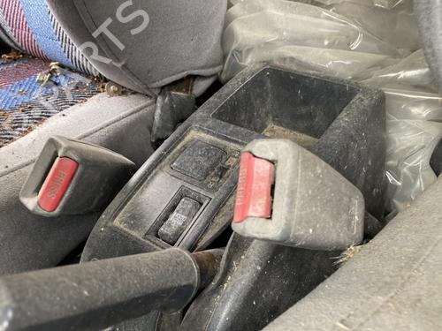 Used Seat buckle Seat buckle DAIHATSU FEROZA Soft Top (F300) 1.6 i 16V (95 hp) 33054512 33054512