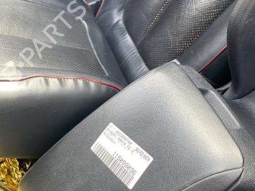 Used Armrest / Center console HYUNDAI SANTA FÉ II (CM) 2.2 CRDi GLS 4x4 (150 hp) 30133319