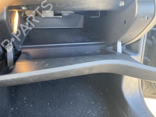Used Glove box Glove box PEUGEOT 308 II (LB_, LP_, LW_, LH_, L3_) 1.2 THP 110 (110 hp) 32703198 32703198