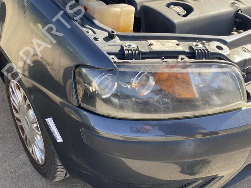 Used Right headlight Right headlight FIAT PUNTO (188_) 1.9 JTD (86 hp) 33201099 33201099