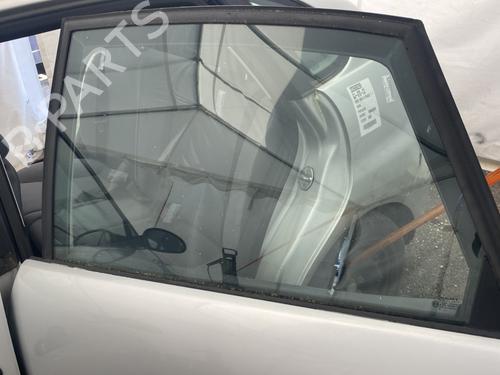 Dør rude ventre bagtil Dør rude ventre bagtil SEAT IBIZA III (6L1) 1.2 (64 hp) 33951310 33951310