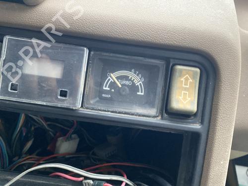 Instrument cluster RENAULT 18 (134_)  | BP21373435C47 