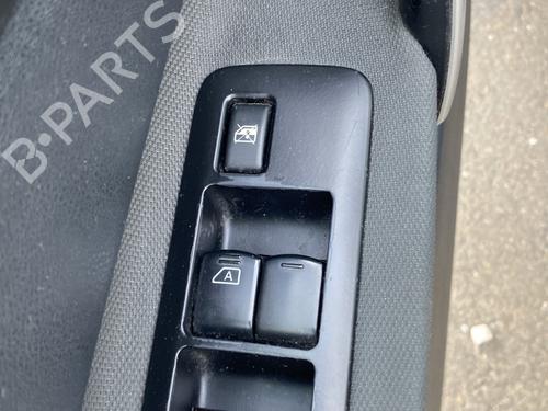 Used Left front window switch NISSAN QASHQAI I (J10, NJ10) 2.0 dCi All-wheel Drive (150 hp) 28817137