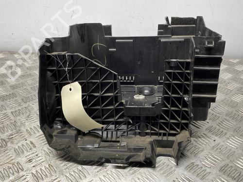 Support RENAULT MEGANE IV Hatchback (B9A/M/N_) 1.5 Blue dCi 115 (B9A6) (116 hp) 30590950