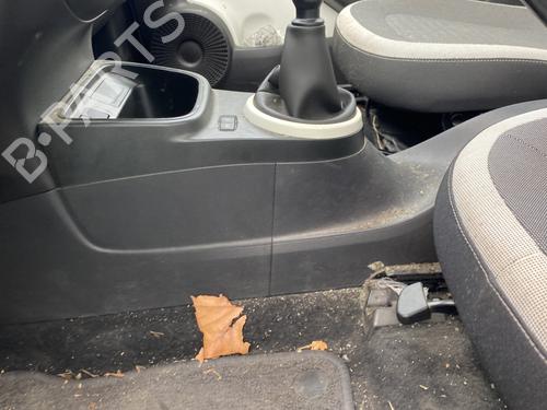 Middenconsole RENAULT TWINGO III (BCM_, BCA_) 1.0 SCe 65 (BCMJ) (65 hp) 33114997