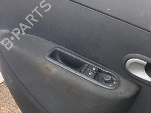 Used Front left panel Front left panel RENAULT CLIO III Grandtour (KR0/1_) 1.5 dCi (KR0F) (86 hp) 30359804 30359804