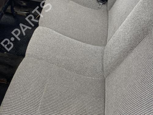 Sæde Bagtil VW GOLF II (19E, 1G1) 1.6 TD (60 hp) 30683019