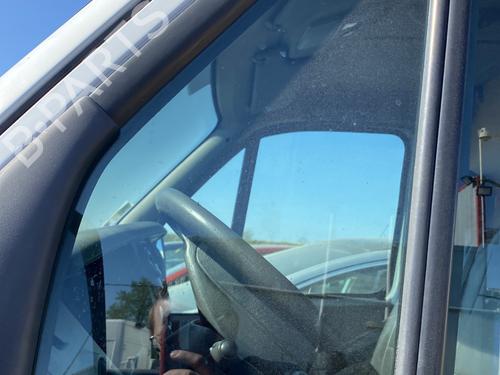 Front left quarter glass RENAULT MASTER II Van (FD) 2.5 dCi 100 (FD0U, FD0V, FD3U, FD3V, FD8U, FD8V) | BP24983137C111 