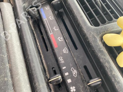 Used Climate control Climate control SUZUKI JIMNY Closed Off-Road Vehicle (SN) 1.3 16V 4WD (SN413, JB33) (80 hp) 39982560 39982560