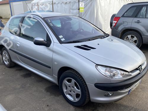 Front bumper PEUGEOT 206 Hatchback (2A/C) 1.4 16V | BP30302403C7