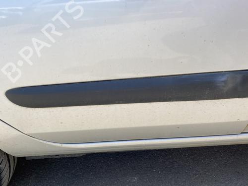 Used Door moulding trim RENAULT CLIO II (BB_, CB_) 1.2 (BB0A, BB0F, BB10, BB1K, BB28, BB2D, BB2H, CB0A,... (58 hp) 26653902