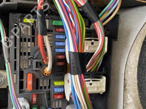 Used Fuse box PEUGEOT PARTNER Box Body/MPV 1.6 BlueHDi 100 (100 hp) 29120232