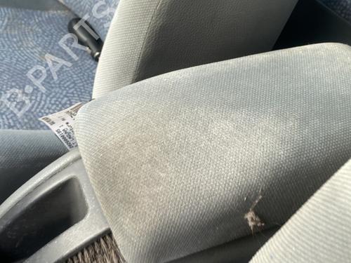 Apoio de Braço / Consola central RENAULT LAGUNA I (B56_, 556_) 1.6 16V (B568, B561) (107 hp) 32764345