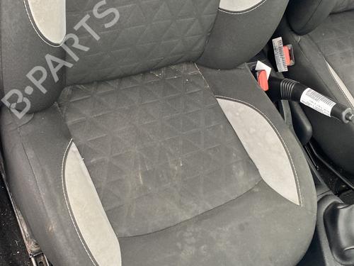 Stol høyre foran DACIA SANDERO II 1.5 dCi (90 hp) 32045234