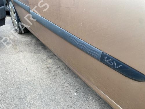 door-moulding-trim-renault-modus-grand-modus-fjp0_-2004-38072099 main image