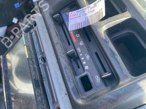 Commande Chauffage Commande Chauffage SUZUKI JIMNY Closed Off-Road Vehicle (SN) 1.3 16V 4WD (SN413, JB33) (80 hp) 39702758 39702758