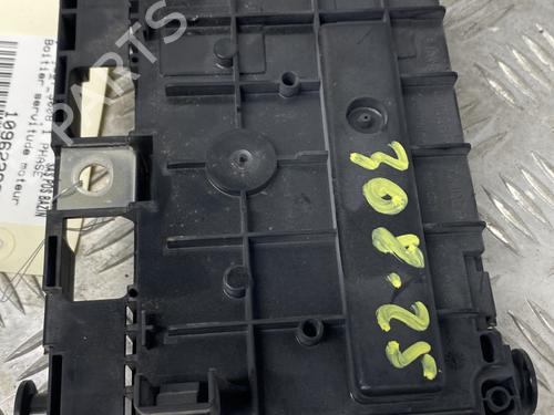 Fuse box PEUGEOT 3008 I MPV (0U_) 1.6 HDi | BP27594533E1 