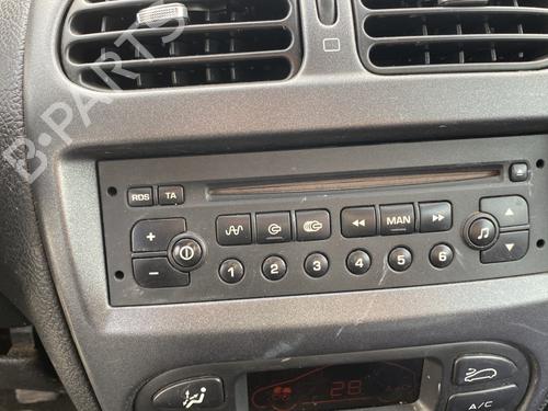Used Radio Radio 30302412 30302412