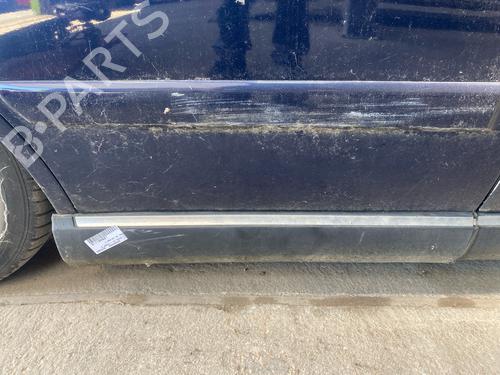 Used Right sideskirt Right sideskirt 37279284 37279284